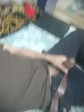 Feeroo11 online show from 04/12/26, 04:43