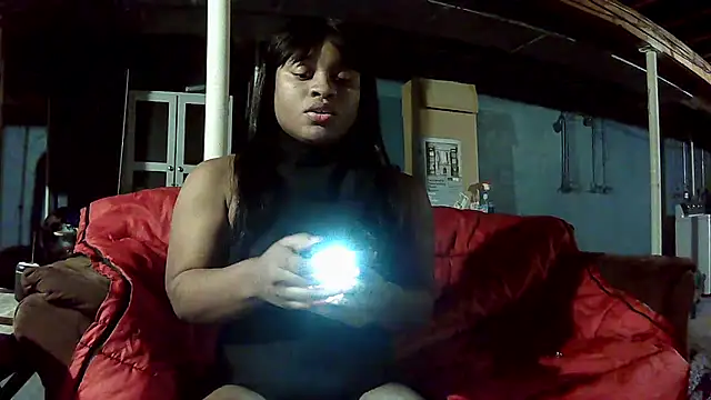 Snapshot of goddessvanessathebrat chatting on 01/21/25, 04:32 goddessvanessathebrat online show from 01/21/25, 04:32