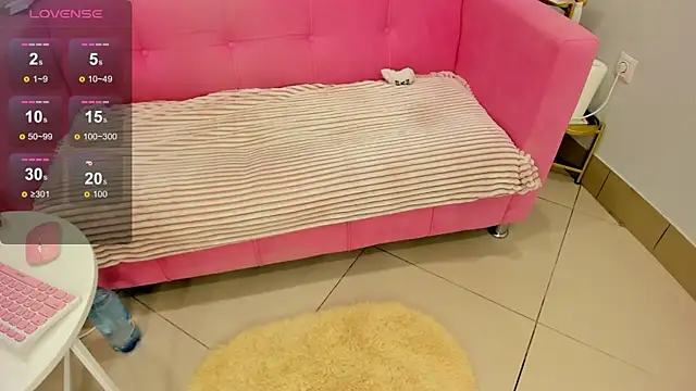 Brilly Lily online show from 12/17/25, 02:27