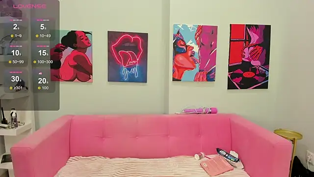 Brilly Lily online show from 10/31/25, 02:19