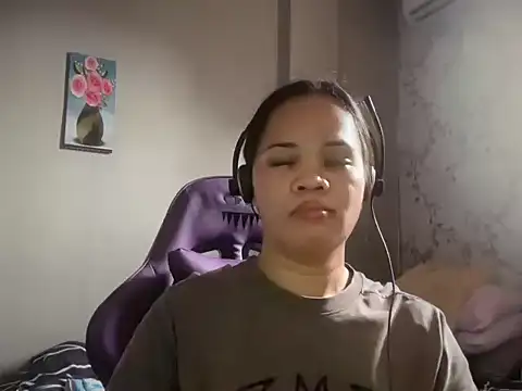 SophiaCourthaway online show from 05/12/26, 11:44