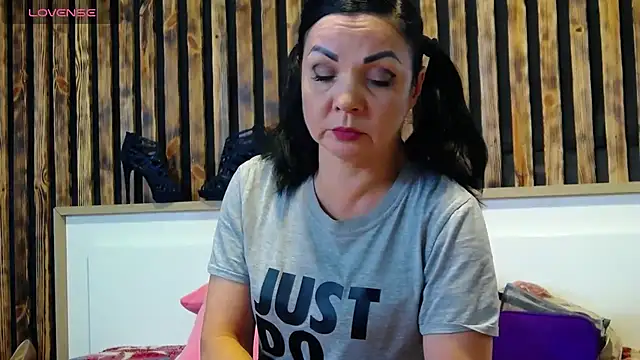 Tory Lovi online show from 12/16/25, 10:41