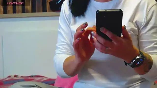 Tory Lovi online show from 11/16/25, 09:58