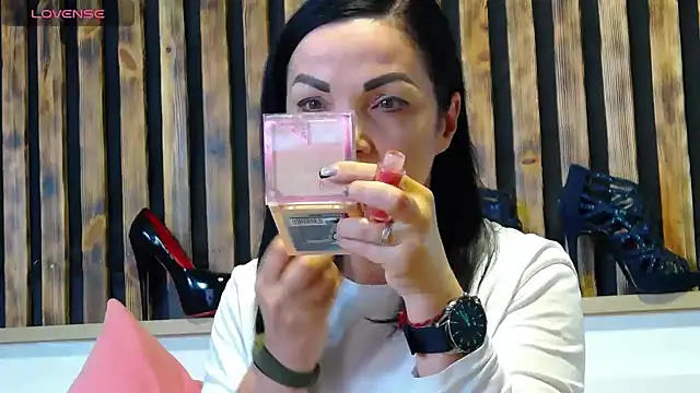 Tory Lovi online show from 12/02/25, 01:13