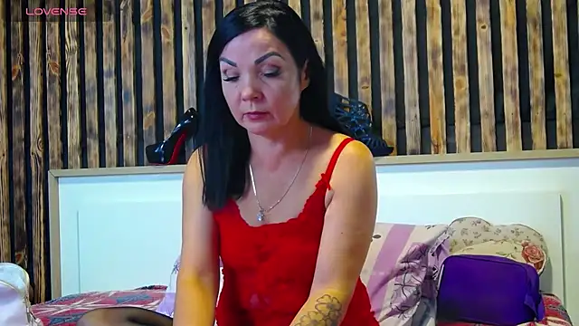 Tory Lovi online show from 10/19/25, 07:44