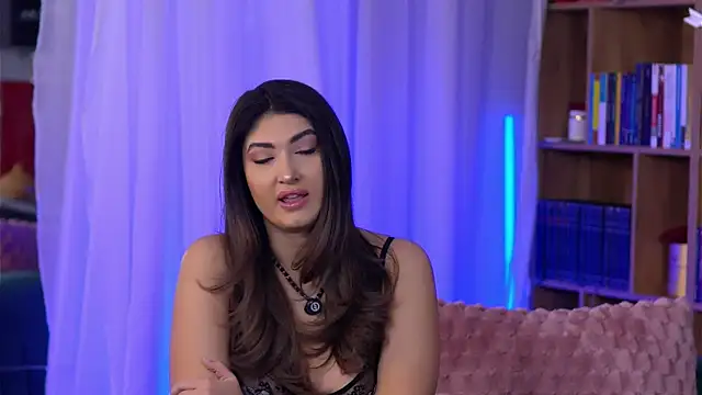 SarahPeach8 online show from 01/11/26, 06:20