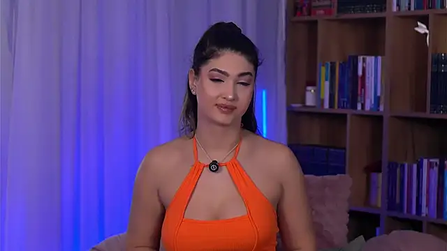 SarahPeach8 online show from 04/04/26, 10:00