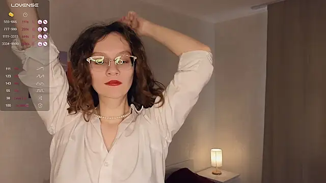Snapshot of Leya_Curly chatting on 02/20/25, 12:36 Leya Curly online show from 02/20/25, 12:36