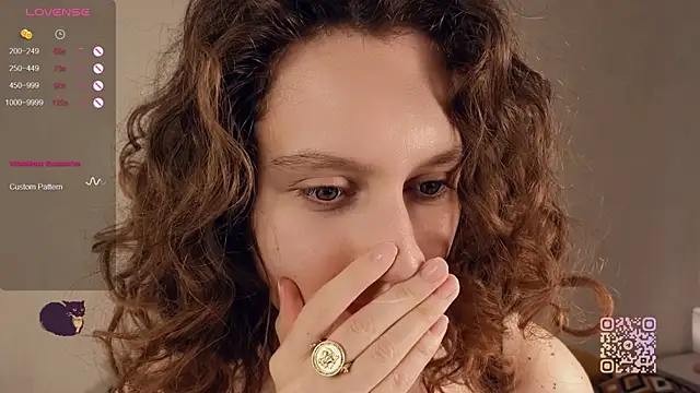 Snapshot of Leya_Curly chatting on 09/14/25, 01:33 Leya Curly online show from 09/14/25, 01:33