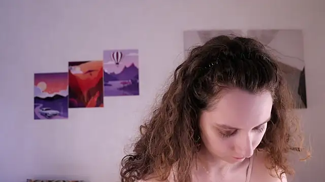 Leya Curly online show from 05/28/26, 09:17