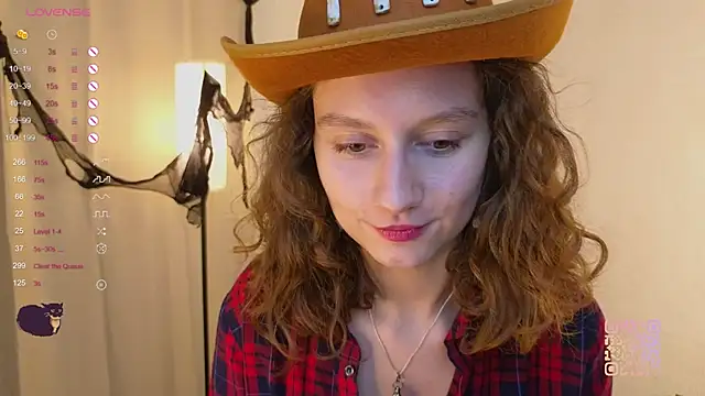 Snapshot of Leya_Curly chatting on 10/31/25, 04:03 Leya Curly online show from 10/31/25, 04:03