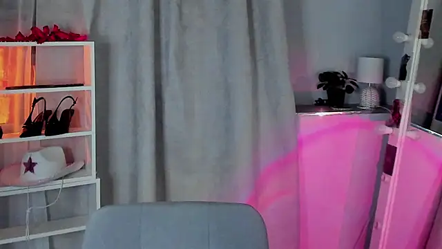 Snapshot of Sahara_Shields chatting on 05/06/26, 10:30 Sahara Shields online show from 05/06/26, 10:30