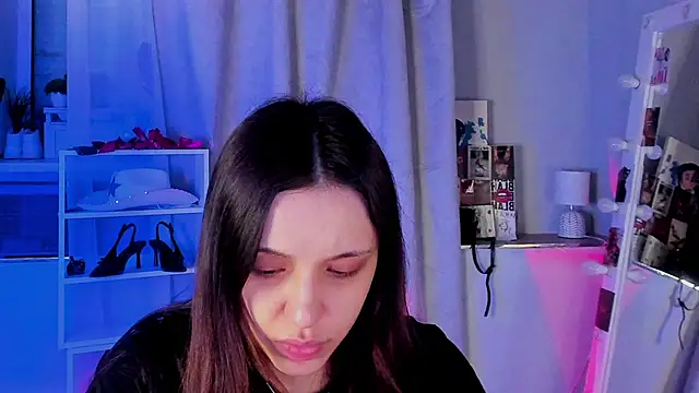 Sahara Shields online show from 04/05/26, 09:49