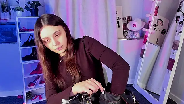 Sahara Shields online show from 11/24/25, 10:04