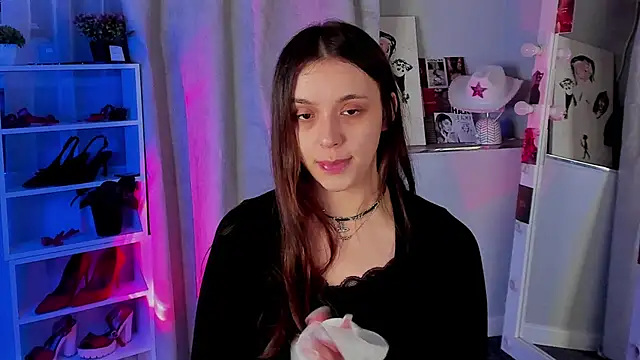 Sahara Shields online show from 11/13/25, 08:51