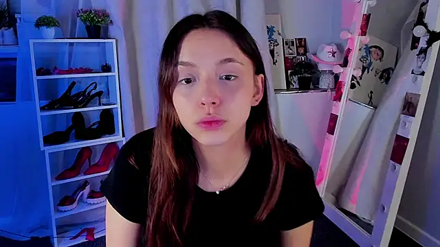 Sahara Shields online show from 12/04/25, 07:51