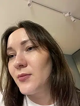 Kiss My Body online show from 11/15/25, 09:08