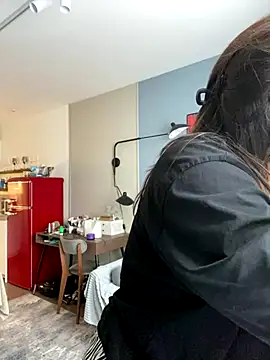 Kiss My Body online show from 10/10/25, 11:11