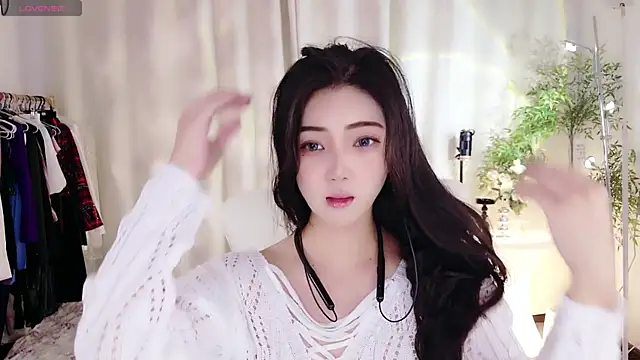 miaomiao-777 online show from 09/09/25, 11:25