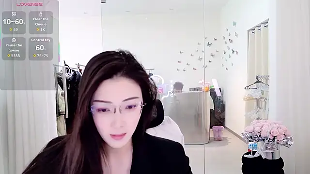 Snapshot of miaomiao-777 chatting on 04/25/26, 11:46 miaomiao-777 online show from 04/25/26, 11:46