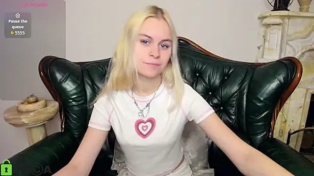 HillEva online show from 10/25/25, 07:07