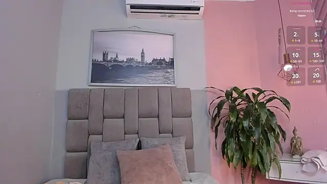 janna lopez  online show from 11/04/25, 11:03