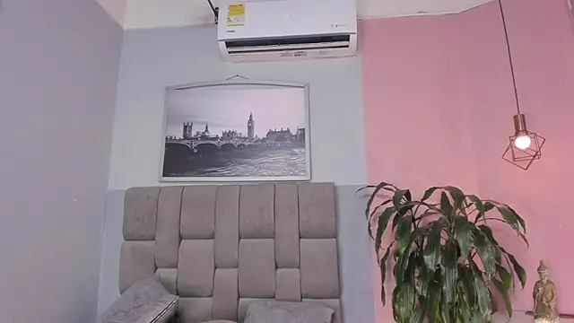 janna lopez  online show from 11/11/25, 11:16