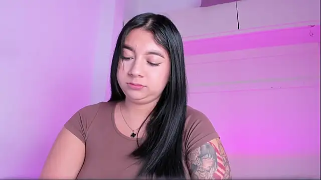 BrianaaTaylor online show from 10/08/25, 07:58