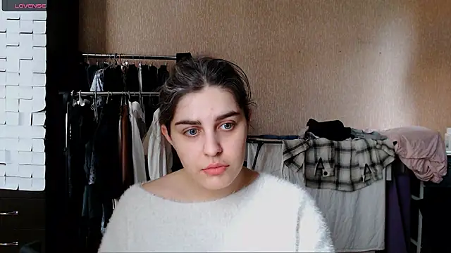  Roselina  online show from 03/16/26, 11:58