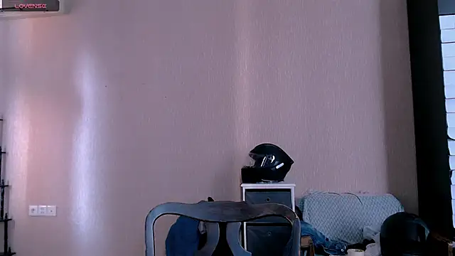  Roselina  online show from 11/30/25, 07:31