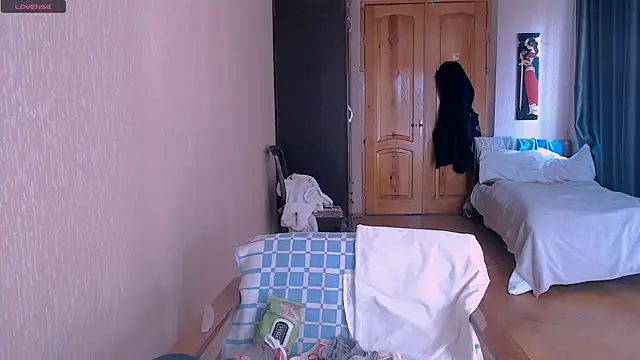  Roselina  online show from 03/11/25, 09:13