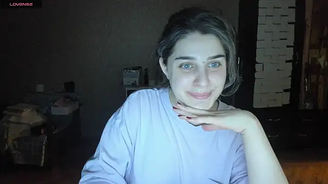 Snapshot of _Roselina_ chatting on 07/05/26, 06:37 Roselina online show from 07/05/26, 06:37