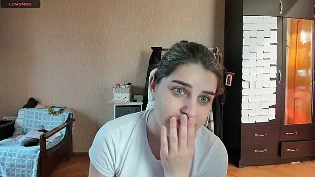  Roselina  online show from 05/19/26, 01:51