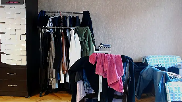  Roselina  online show from 04/04/26, 07:59