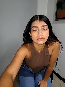 Snapshot of IslaBlaze chatting on 09/24/25, 02:29 IslaBlaze online show from 09/24/25, 02:29