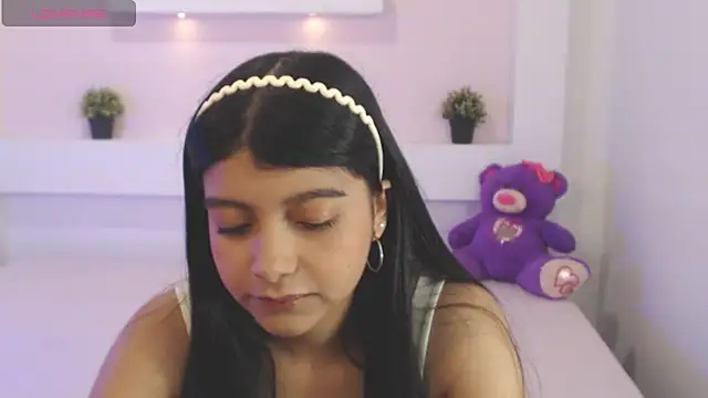 Snapshot of IslaBlaze chatting on 03/10/25, 11:55 IslaBlaze online show from 03/10/25, 11:55