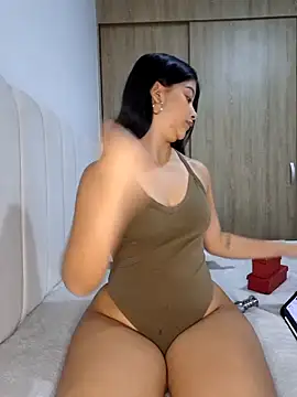 IslaBlaze online show from 12/19/25, 02:37