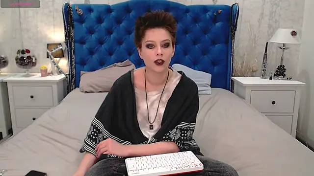 via mayer  online show from 03/31/26, 10:28