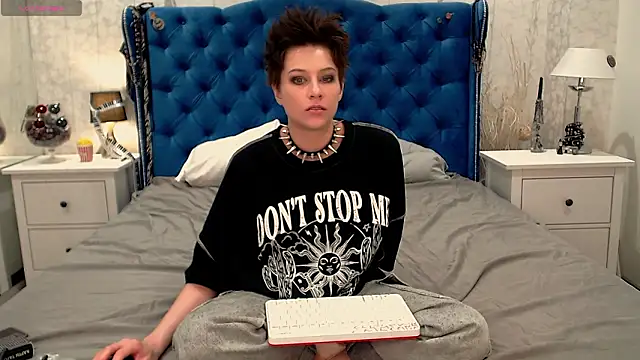 via mayer  online show from 03/12/26, 10:41