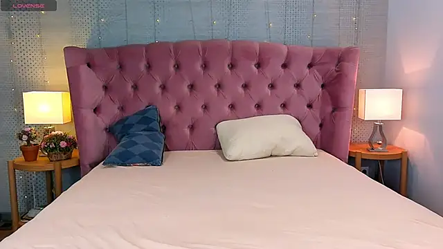 Snapshot of via_mayer_ chatting on 09/26/25, 09:10 via mayer online show from 09/26/25, 09:10