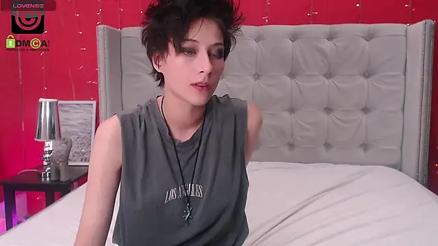 Snapshot of via_mayer_ chatting on 09/15/25, 08:31 via mayer online show from 09/15/25, 08:31