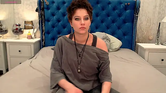 via mayer  online show from 02/14/26, 02:01