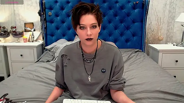 Snapshot of via_mayer_ chatting on 01/16/26, 05:44 via mayer online show from 01/16/26, 05:44