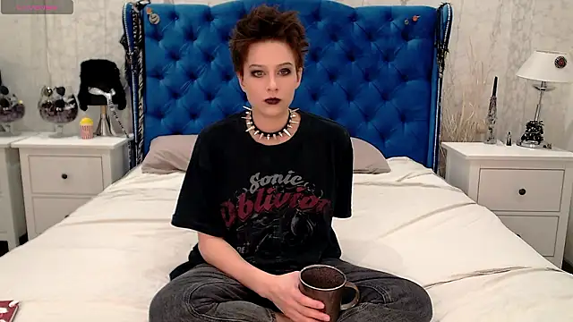 via mayer  online show from 03/15/26, 06:42