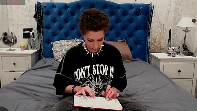 via mayer  online show from 04/14/26, 09:53