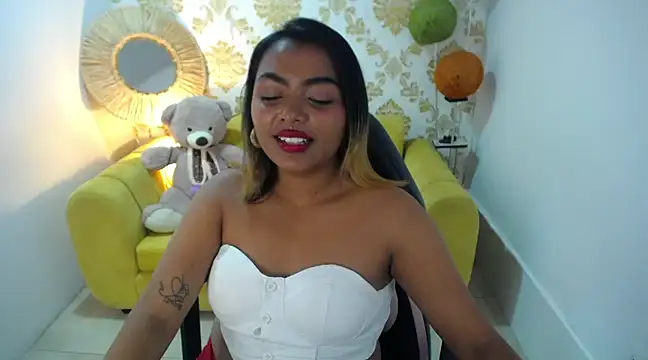 madelein m online show from 03/07/25, 08:00