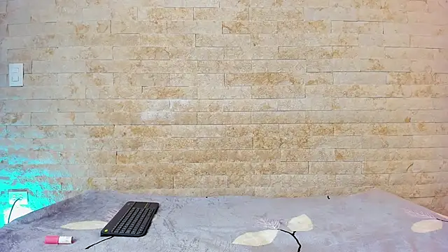 Snapshot of pocahontas_pow chatting on 11/10/25, 12:10 pocahontas pow online show from 11/10/25, 12:10