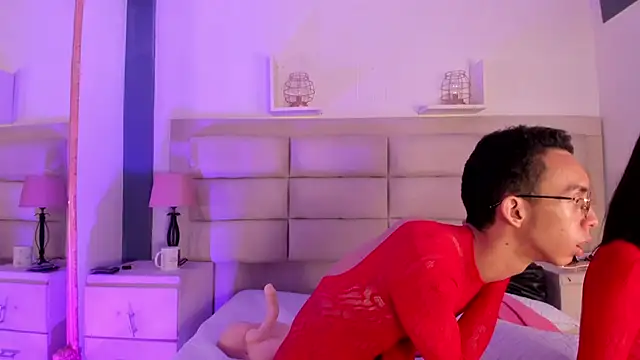 EthaanCox online show from 11/14/25, 09:02