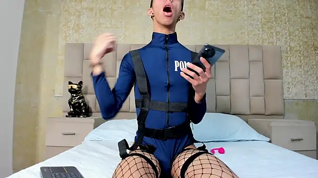 EthaanCox online show from 11/09/25, 03:16