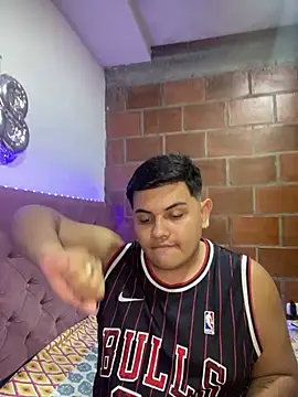 HOT BOY 18  online show from 01/15/25, 03:00